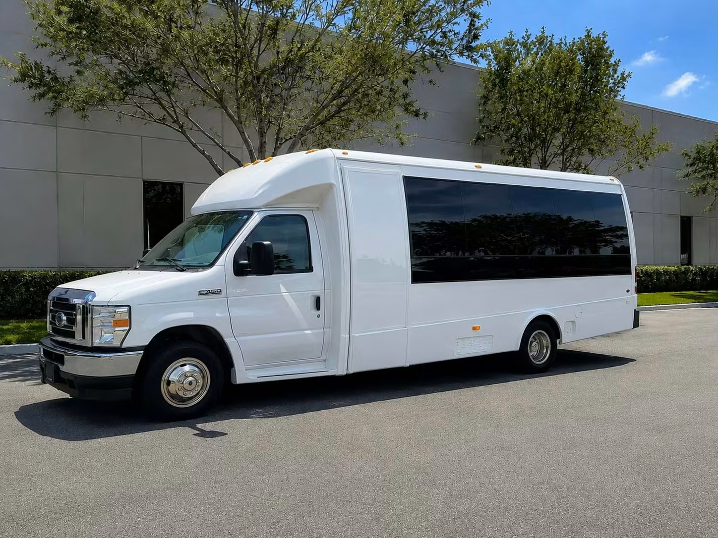 east point 15 passenger minibus rental