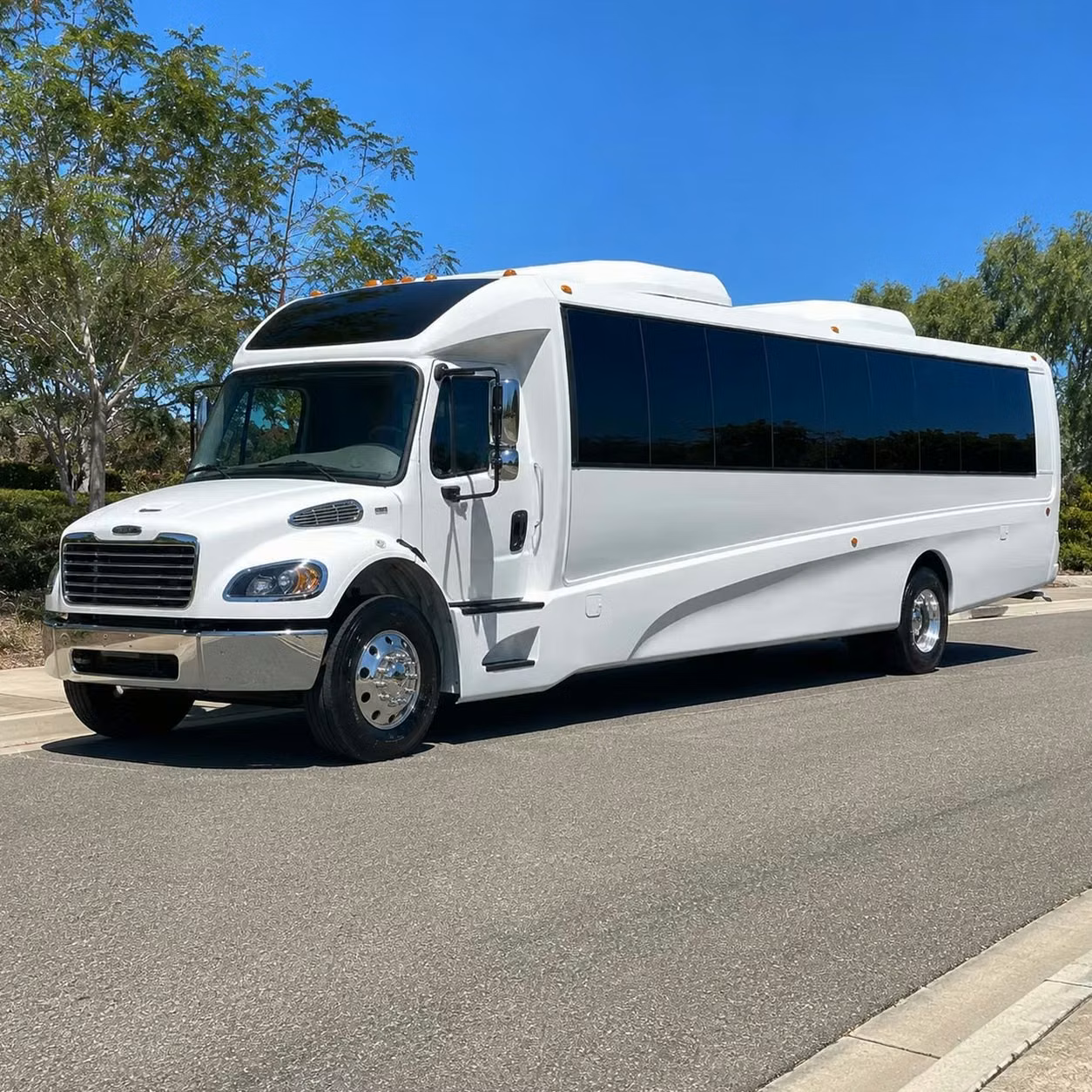 east point 35 passenger minibus rental